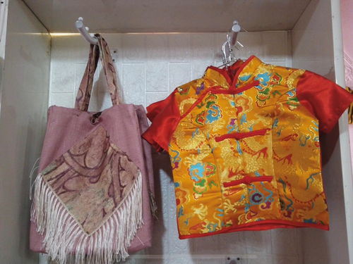 小小縫紉機,致富轉(zhuǎn)不停 組圖